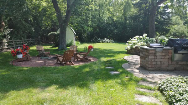 gantner gravel patio and hydrangea and patio
